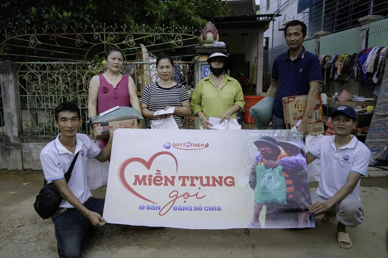 Đồ họa minh họa chính sách cookie và cách dữ liệu theo dõi được sử dụng để cải thiện trải nghiệm chơi bắn cá đổi thưởng, với các biểu tượng cookie và cài đặt quyền riêng tư, trên nền màu sắc thương hiệu.